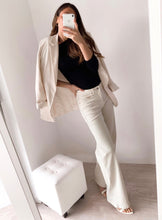 Carica l'immagine nel visualizzatore di Gallery, Blazer burro
