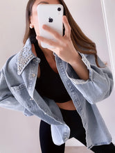 Carica l'immagine nel visualizzatore di Gallery, Camicia con strass
