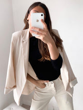 Carica l'immagine nel visualizzatore di Gallery, Blazer burro
