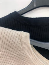 Carica l&#39;immagine nel visualizzatore di Gallery, Maglia Kate
