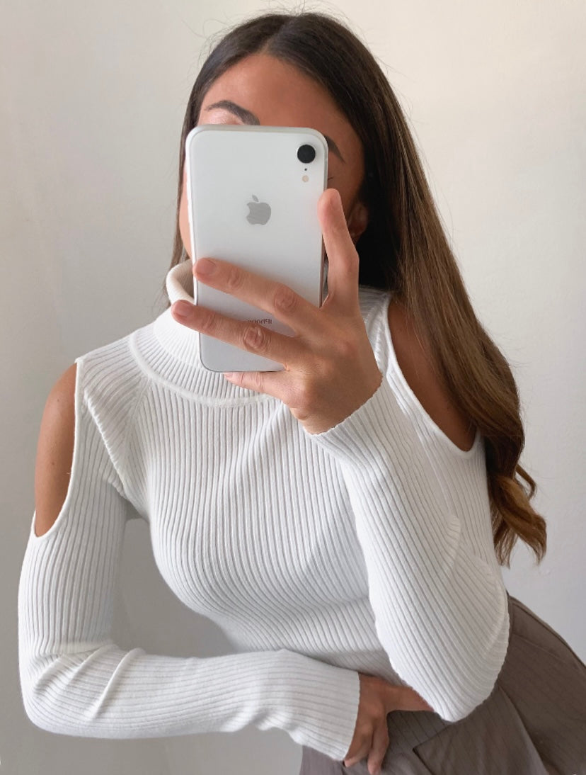 Dolcevita spalle scoperte